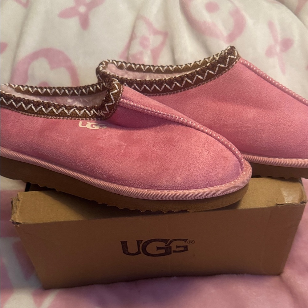 UGG Women's Soft Pink Slippers